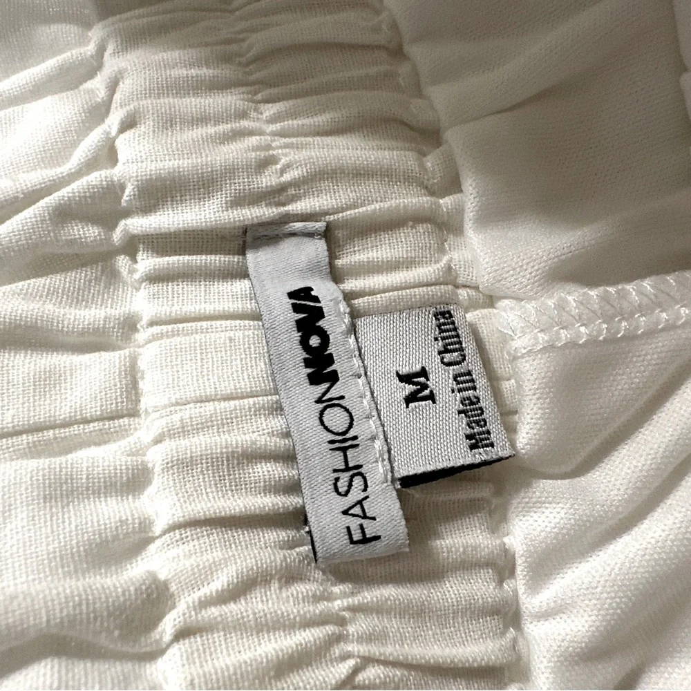 NWT*Set* Fashion Nova, ‘Still Workin’, Women's White Belted Jacket and Shorts - Picture 9 of 16
